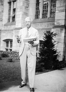 Phelps at Yale '34.jpg (22343 bytes)